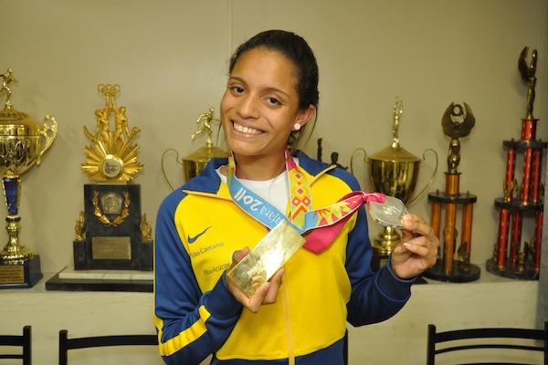 A homenagem do Clube de Atletismo BM&F/BOVESPA aos seus atletas ocorreu nesta quinta-feira (3) na sede da FPA / Foto: Paulo Chi Ho Li