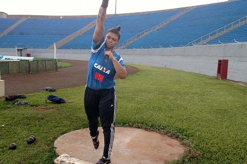 Livia Avancini conquistou o título estadual no arremesso de peso / Foto: Assessoria de Imprensa/Divulgação