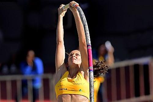 Fabiana Murer durante salto / Foto: Wagner Carmo / Cbat