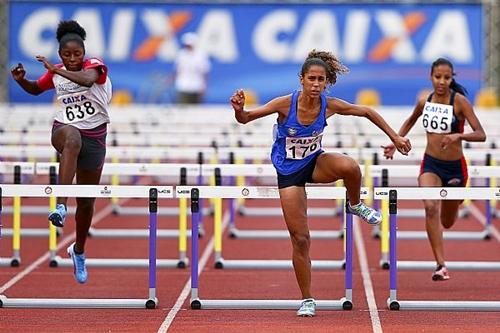 Tainara Abreu vence os 80 m com barreiras e bate recorde brasileiro / Foto: Wagner Carmo / CBAt