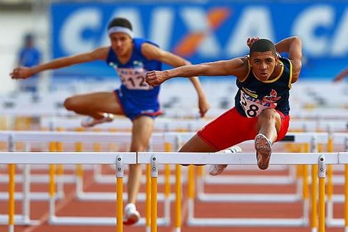 Julio Cesar de Oliveira compete no primeiro dia do Mundial Juvenil / Foto: Wagner Carmo / CBAt