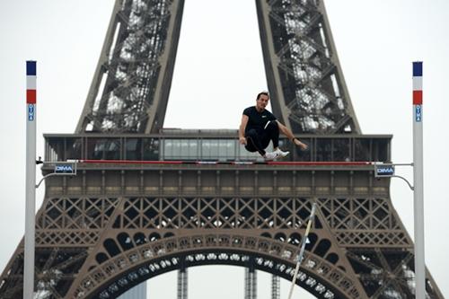 Renaud Lavillenie protagoniza uma das mais belas fotos do atletismo em 2014 / Foto: IAAF