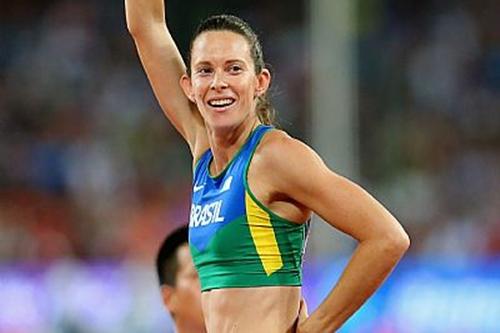 Brasileira estreou no circuito europeu de competições em pista coberta / Foto: Getty Images