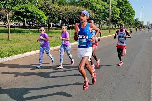 O pernambucano e a maranhense continuam firme em busca do título de 2016 / Foto: Adorofoto/Divulgação