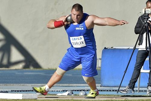 Integrantes da B3 Atletismo fazem campings na Suíça, Colômbia e França antes de seguirem para o principal compromisso da temporada, em agosto / Foto: Osvaldo F./B3 Atletismo