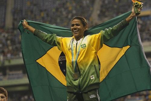 Fabiana Murer, Franck Caldeira, Marílson e Juliana Paula Gomes dos Santos, integrantes da B3 Atletismo, falam da emoção de competir e subir ao pódio no Engenhão dez anos atrás / Foto: Washington Alves/COB