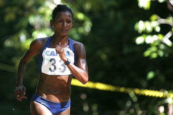 A seleção brasileira de cross country viaja nesta quinta-feira, dia 17 de Março, para disputar os 41ºs Campeonatos Mundiais de Punta Umbria, na Espanha, no domingo dia 20. O destaque da equipe é a baiana Simone Alves da Silva, da BMF&Bovespa, campeã brasileira e sul-americana da modalidade  / Foto: Marcelo Ferrelli/CBAt