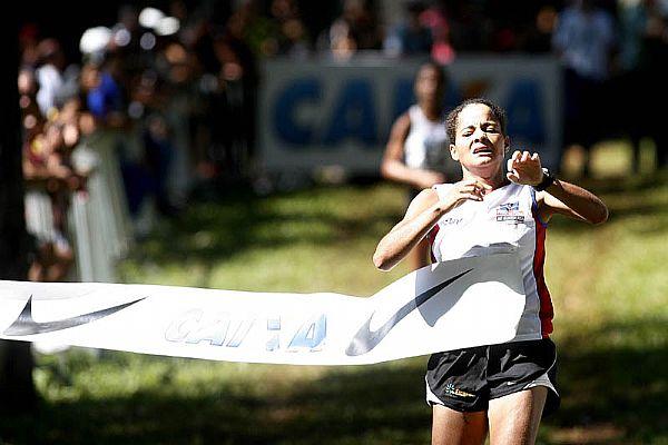 Tatiele Roberta: vice em 2011   / Foto: Marcelo Ferrelli/CBAt