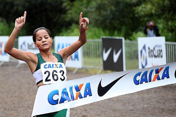 Tatiele vence a Copa Brasil/Caixa de Cross Country / Foto: Marcelo Ferrelli/CBAt