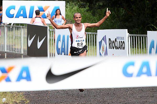 Gilberto Lopes: campeão  / Foto: Marcelo Ferrelli/CBAt