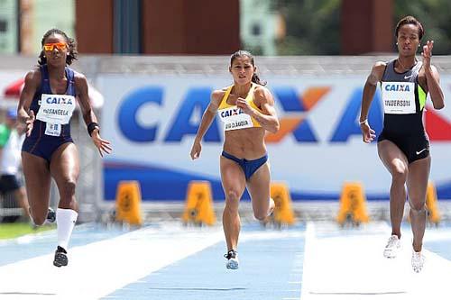 Rosângela Santos colocou o Brasil no alto do pódio no GP Caixa/Governo do Pará, no domingo, dia 06 de Maio, ao vencer os 100 m, com tempo de 11.24 / Foto: Wagner Carmo/CBAt