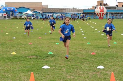 Os pequenos vibraram com a oportunidade conhecer provas como a corrida e o lançamento do dardo / Foto: Rafael Souza/Assessoria de Imprensa