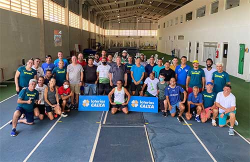 Participantes da clínica, com Günter  / Foto:  Divulgação CBAt