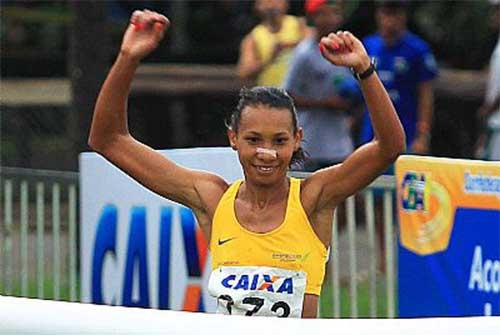  A piauiense Cruz Nonata da Silva venceu na manhã de domingo, dia 3 de Fevereiro, a prova adulta de 8 km da Copa Brasil/Caixa de Cross Country / Foto: Wagner Carmo - Inovafoto/CBAt