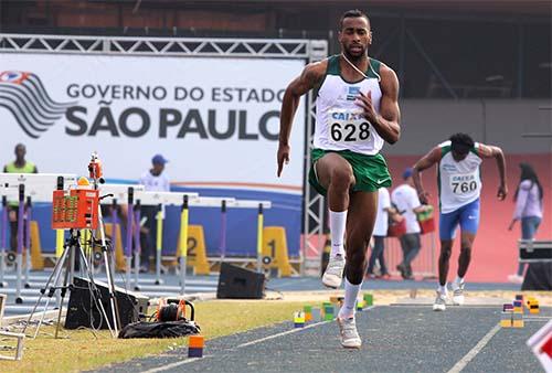 Jonathan ficou a um centímetro do índice para o Mundial / Foto: Flávio Perez/Orcampi