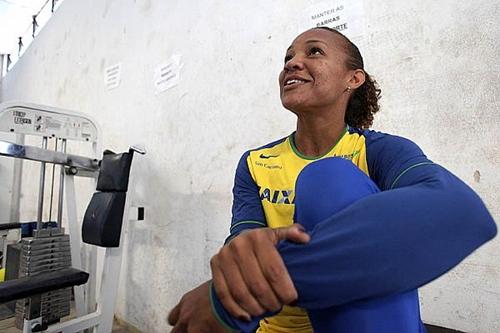 Após índice no triplo, a pernambucana tentará agora o salto em distância / Foto: Marcelo Ferrelli / CBAt