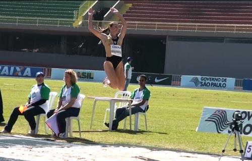 Maurren Maggi voa e faz a melhor marca do mundo em 2011 no GP Caixa/São Paulo Internacional de Atletismo / Foto: Esporte Alternativo