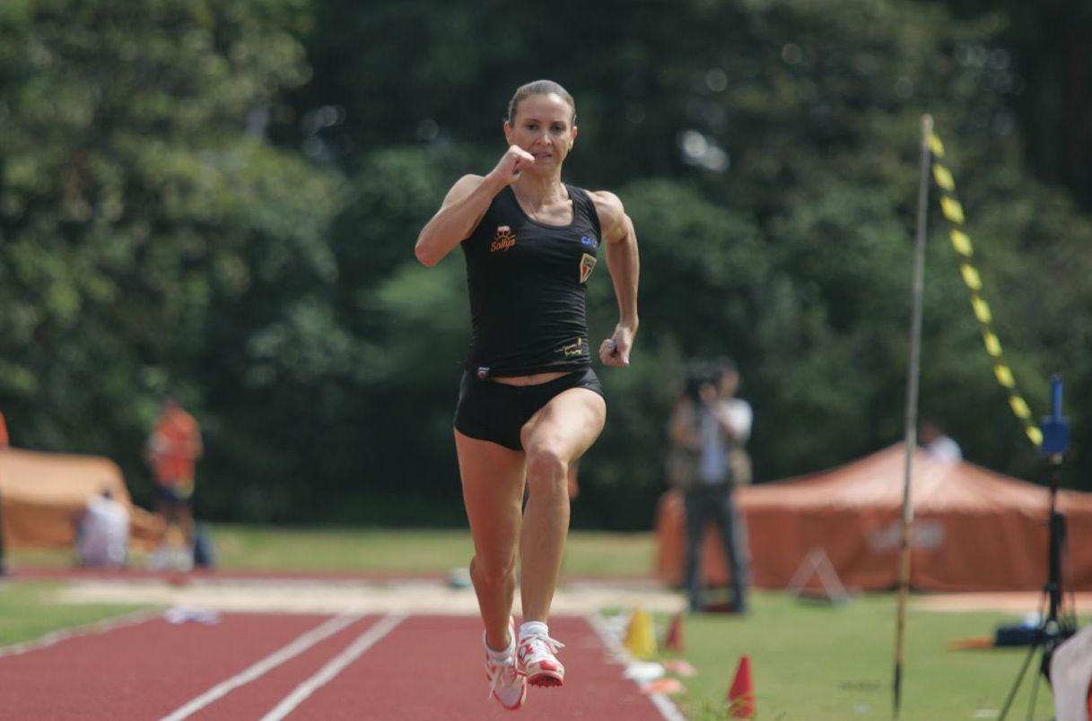 Também em Piracicaba, Maurren Maggi voltou a competir e fez o salto em distância em 6,53 m (vento de 1.6) e ficou em 1º lugar  / Foto: Fernanda Paradizo / ZDL