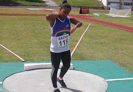 Edivânia, campeã do peso / Foto: Marco De Lazari/CBAt