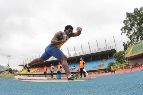 Atletas disputam vaga para Mundial Indoor em Março. No destaque, Ronald Julião / Foto: Fernanda Paradizo / ZDL