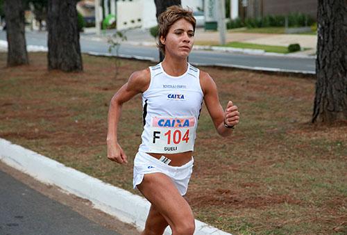 Sueli Vieira, de volta às corridas/ Foto: Luiz Doro/adorofoto