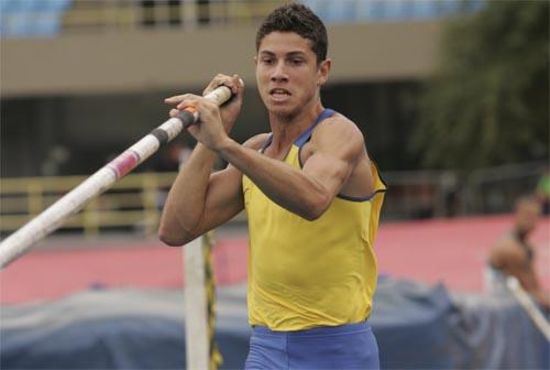 Thiago Braz, campeão mundial de juvenis, terminou em quarto lugar na categoria aberta do Pole Vault Summit / Foto: Fernanda Paradizo/ZDL