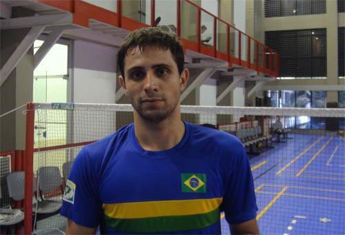 Os brasileiros Daniel Paiola e Hugo Arthuso foram eliminados do Torneio Internacional de Badminton da Austrália que está sendo realizado na cidade de Melbourne / Foto: Esporte Alternativo