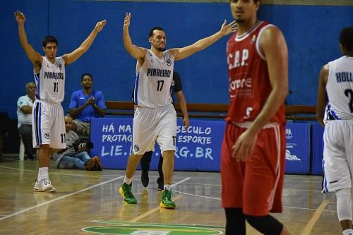 Jogando em casa, pinheirenses superaram a equipe do Paulistano por 81 x 65 / Foto: Ale da Costa