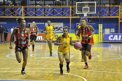 Equipe pernambucana teve a cestinha da partida, a armadora Casanova, com 20 pontos / Foto: Robson Neves