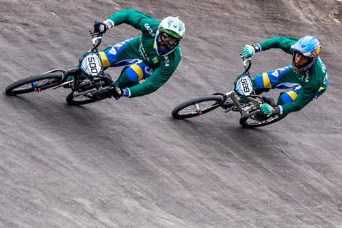 Renato e Rogerio na Argentina / Foto: Maximiliano Blanco / CBC