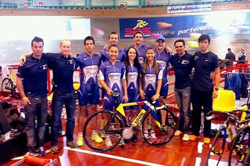 Equipe Brasileira com técnicos do CMC / Foto: CBC / Divulgação