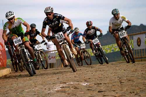 A primeira etapa da Copa Ale/LM Bike Inconfidentes de MTB e Copa Shimano/Premo de Amadores no dia 21 de abril, no Alto do Cristo, em Itabirito, Minas Gerais / Foto: : Isis Diamantino/OX Vídeos