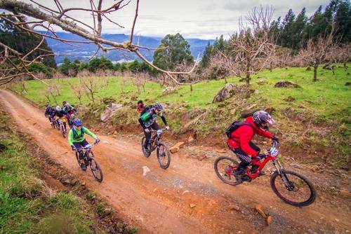 Ciclistas durante treinamento oficial / Foto: Divulgação Brasil Enduro Series