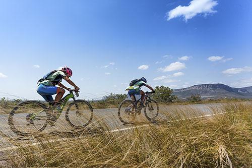 Nina Baum e Isabella Lacerda, vice-campeãs / Foto: Eric Coser / Brasil Ride