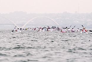 Evento marca a abertura do Brasileiro de Va’a e consolida o novo regulamento da Oceânica nas águas do Lago Paranoá / Foto: Divulgação/CBCa