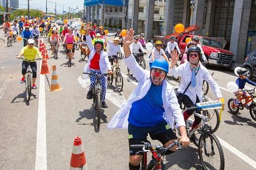 Passeio Bobociclismo será realizado na manhã do dia 25 (domingo) e reunirá os palhaços da ONG voltada a ajudar crianças em sua recuperação com alegria, humor e diversão / Foto: Divulgação/Doutores da Alegria