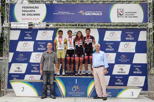 Pódio com os campeões do estado em 2012 / Foto: Ivan Storti/FPCiclismo 