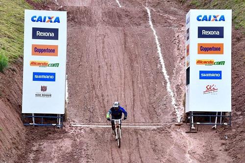 Julia Alves do Santos, tricampeã, encabeça a lista de destaques inscritos. Treinos começam nesta sexta-feira, no Ski Mountain Park, em São Roque / Foto: Ronaldo Milagres/MBraga Comunicação