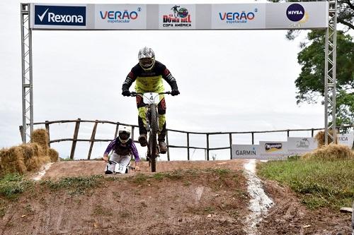 Atletas mineiros deram um show na disputa realizada no Ski Mountain Park, em São Roque / Foto: Léo Shibuya/MBraga Comunicação