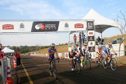 Prova aconteceu no Parque Eco-Esportivo Damha, em São Carlos, reunindo as principais equipes do estado / Foto: Nicola Pizarro/FPCiclismo