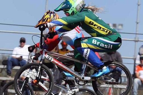 Sorocabana garantiu um oitavo lugar na quinta etapa da competição, realizada sábado (16). No dia seguinte, na sexta corrida da atual temporada, Priscilla disputou as semifinais / Foto: Divulgação