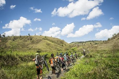 A categoria open teve cinco vencedores diferentes em sete etapas. Na ultima corrida, duas duplas brigavam pelo título separadas por apenas 21 segundos / Foto: Juliano Augusto/Brasil Ride