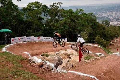 Gabriel Giovannini surpreendeu o tetracampeão mundial e levou a melhor em São Roque. Bruna Ulrich foi a vencedora no feminino / Foto: Léo Shibuya/MBraga Comunicação