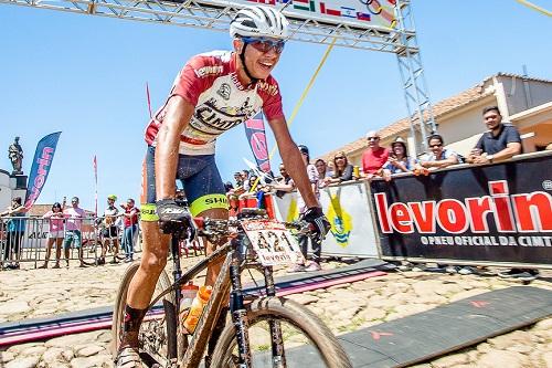 Único ponto de contato com o solo, o pneu pode fazer toda a diferença no desempenho do ciclista / Foto: Thiago Lemos/CIMTB Levorin