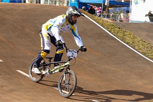 Etapa aconteceu no último domingo (17). Piloto Igor Martins venceu na categoria Elite Men / Foto: Wesley Kestrel/CBC