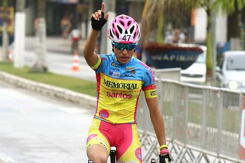 Atleta de 32 anos vence etapa em Guapimirim. Camila Coelho garante o título no feminino / Foto: Divulgação