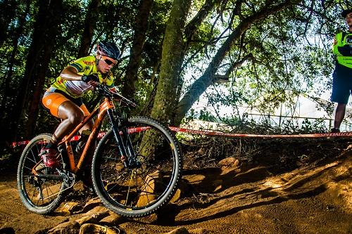 Short Track aconteceu no segundo dia de competição. Resultado de Elite Masculina foi avaliado por convocado pela União Ciclística Internacional / Foto: Thiago Lemos/CIMTB Levorin