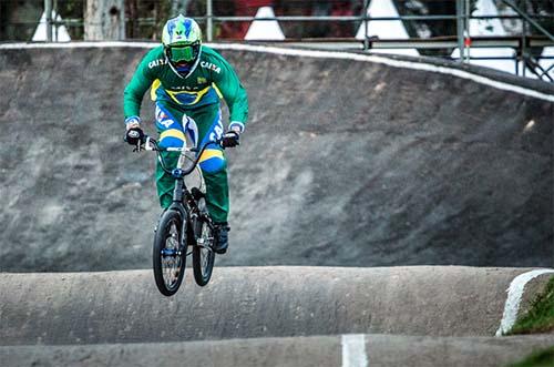 A seleção brasileira de BMX está pronta para mais um período de treinos fortes nos Estados Unidos / Foto:  Maximiliano Blanco/CBC