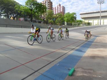 Os atletas da seleção brasileira de pista se reuniram nesta segunda-feira, dia 12 de Setembro, em Maringá, no Paraná, para realizar a terceira e última etapa do projeto de preparação para os Jogos Pan-americanos de Guadalajara / Foto: Divulgação 