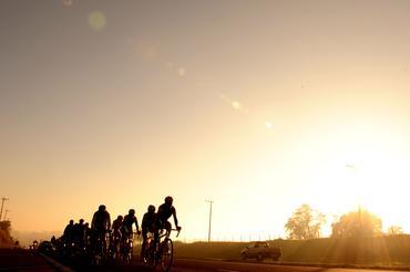 Ciclistas acordaram bem cedo para a 5º etapa / Foto: Sérgio Shibuya / ZDL